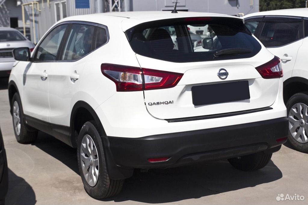 Пластиковая накладка на бампер Nissan Qashqai