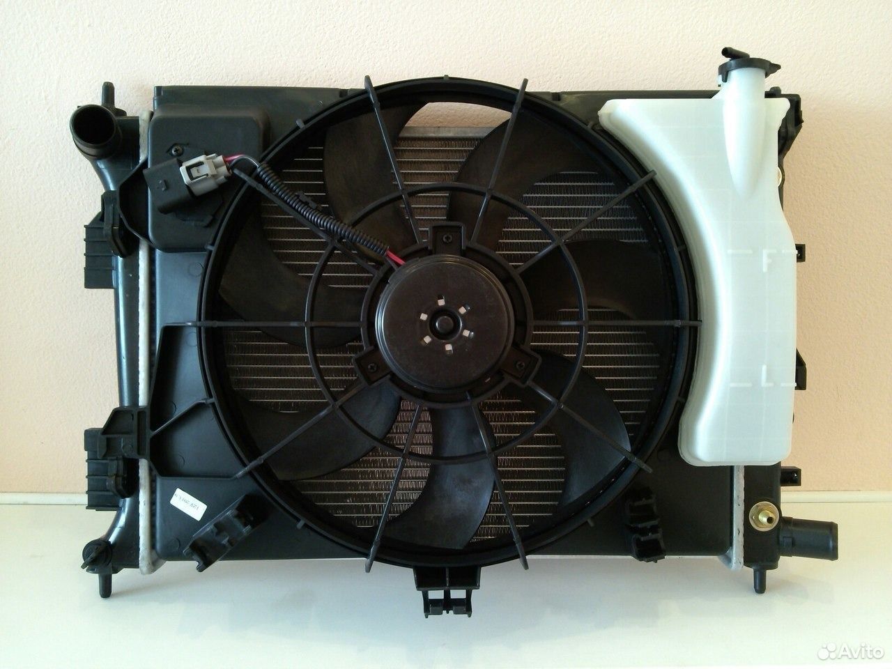 Вентилятор киа рио 3. Вентилятор радиатора Hyundai Solaris/ Kia Rio 17-. Вентилятор Kia Rio i. Диффузор с вентилятором Киа Спортейдж 2 кросс-номер 253801f250. Вентилятор в сборе с решеткой Киа Рио 2013.