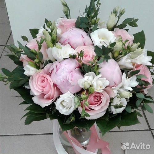 Букет с пионами и розами купить на Зозу.ру - фотография № 3