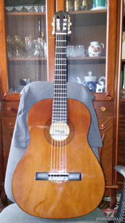 Продам классическую гитару Stagg C 546