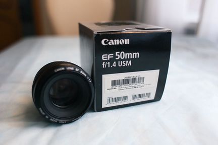 Объектив Canon 50mm