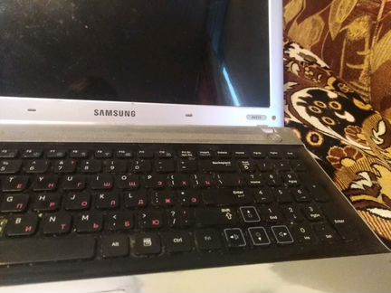 Продаю ноутбук SAMSUNG rv515