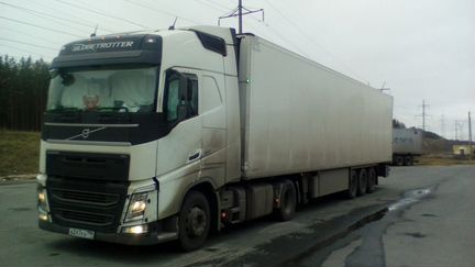 Продам сцепку 2018 года, Тягач volvo FH-truck 4x2