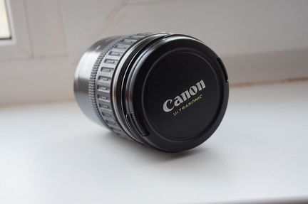 Объектив Canon EF 28-135 f/3.5-5.6 IS