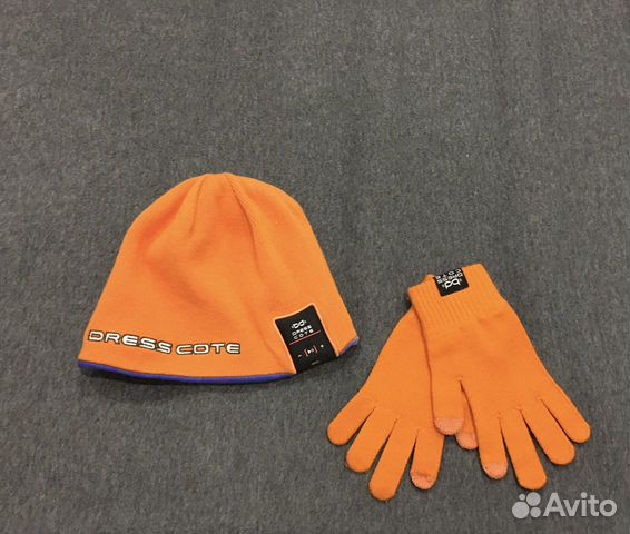 Шапка двухсторонняя с гарнитурой и сенсорные перча