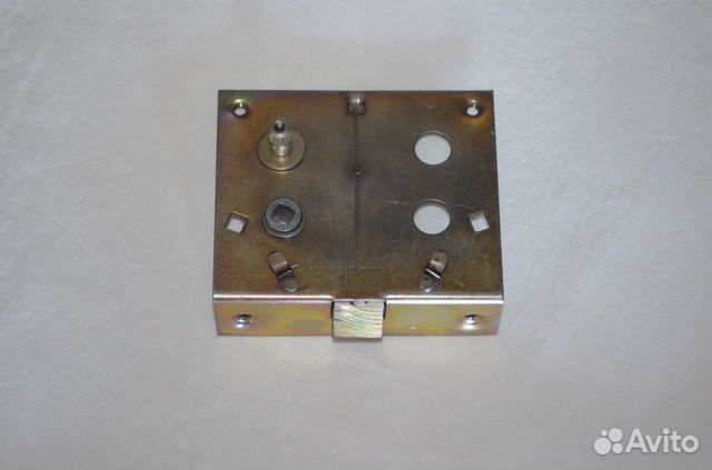 Замок двери левый 76-6105013-А