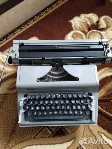 Пишущая машинка