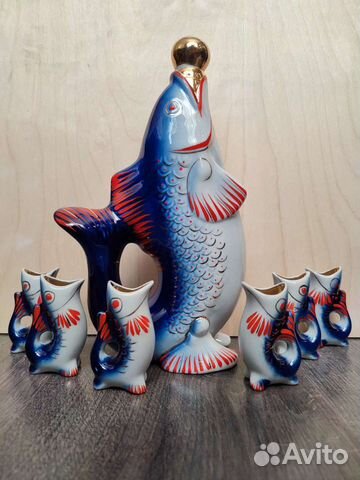 Штоф со стопками. Фарфор