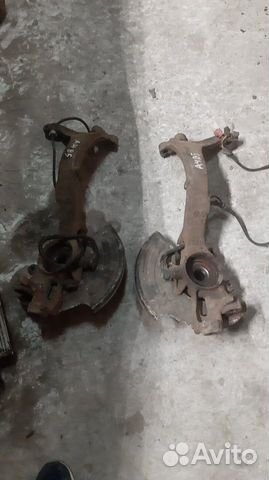 Кулак поворотный левый правый Audi A4 B5 Пассат Б5