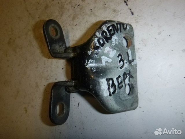 Петля двери задней левой верхняя KIA sorento 2009