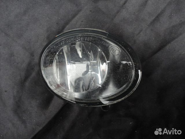 Фара противотуманная передняя правая VW Golf 5 и 6 2009-, Caddy 2011-, Tigu Фара противотуманная передняя правая VW Golf 5 и 6 2009-, Caddy 2011-, Tigu