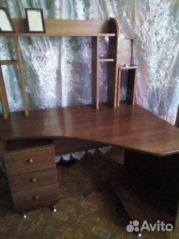 Письменный стол 