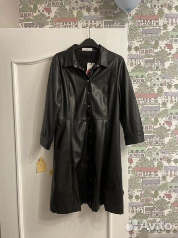 Платье Mango из экокожи новое