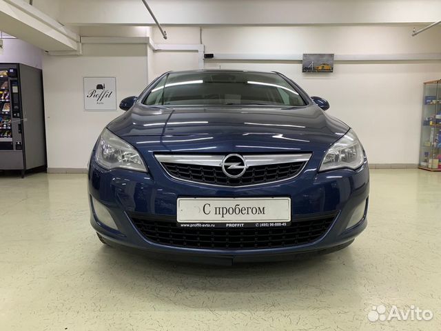 Opel Astra `2011