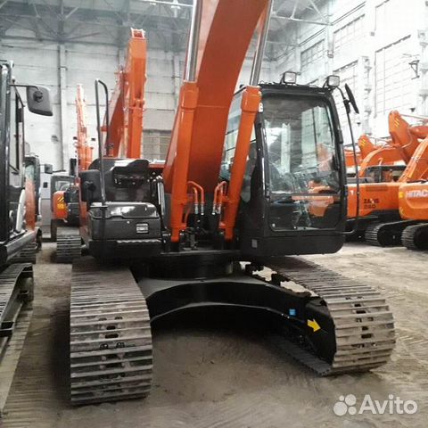 Гусеничный экскаватор Hitachi ZX200-5G, 2022