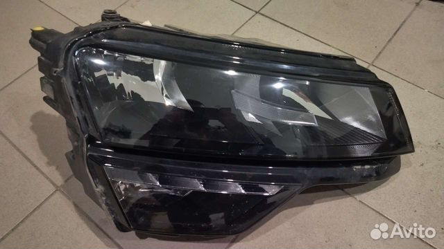 Передняя правая фара Skoda karoq. Шкода карок