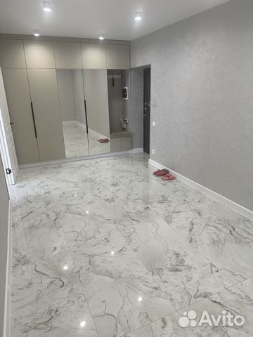 

2-к. квартира, 70 м², 3/6 эт.