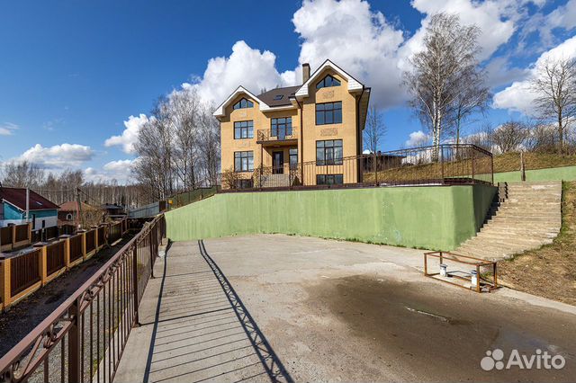 

10-к. и более коттедж, 431 м²