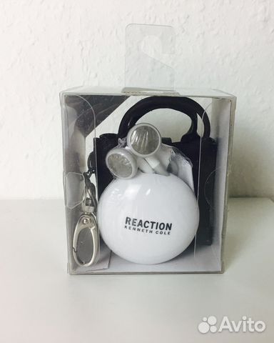 Kenneth Cole набор наушники+ брелок для ключей Kenneth Cole набор наушники+ брелок для ключей