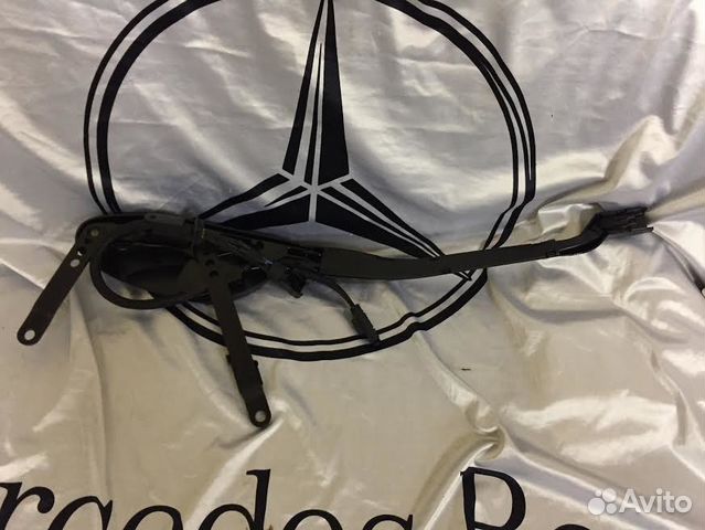 Поводок стеклоочистителя передний Mercedes 166 292