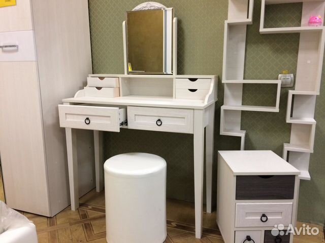 Туалетный столик румыния мираж. Scappini туалетный столик. Туалетный столик с комодом. Итальянский туалетный столик. Авито туалетный.