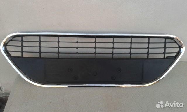 Решетка бампера нижняя Ford Focus 2