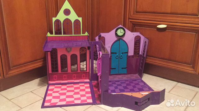 Школа Монстр Хай Monster High High School Playset