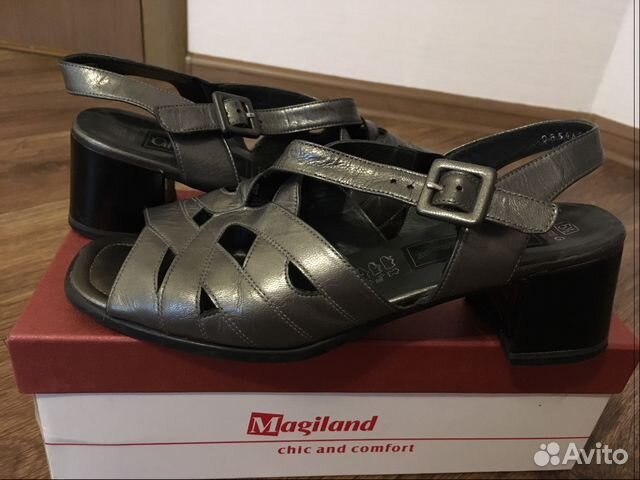 Кожаные босоножки Кожаные босоножки