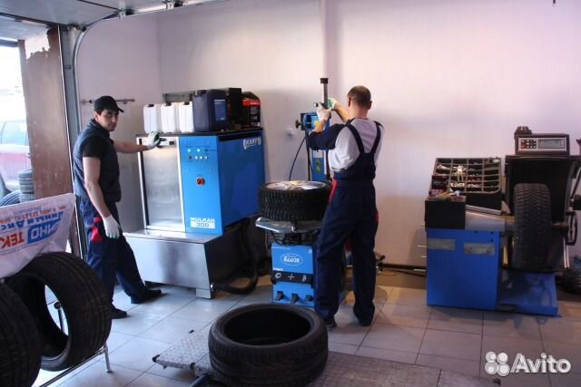 Goodyear Eagle Sport TZ 215 55 R17 94V