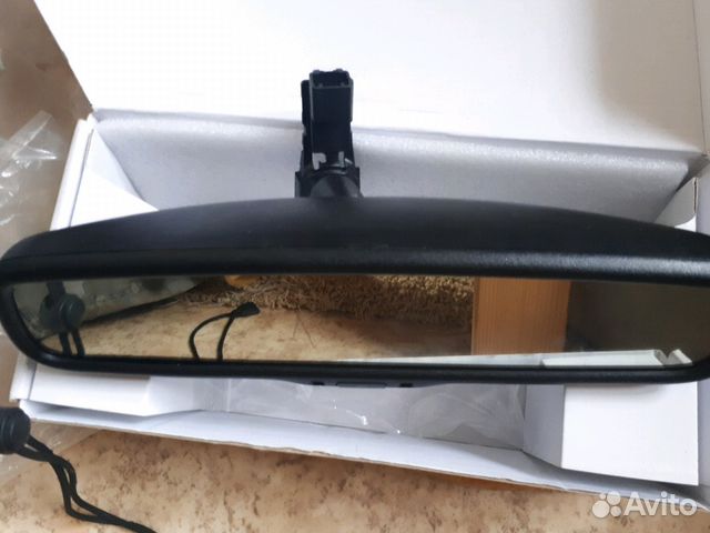Зеркало заднего вида