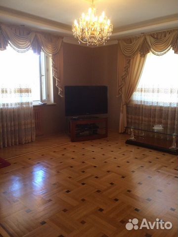 Дом 380 м² на участке 6 сот.