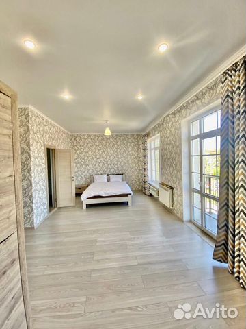

10-к. и более коттедж, 300 м²