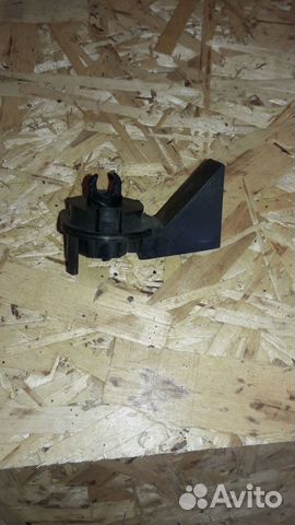 Тяга замка капота (треугольник) ford focus II Тяга замка капота (треугольник) ford focus II