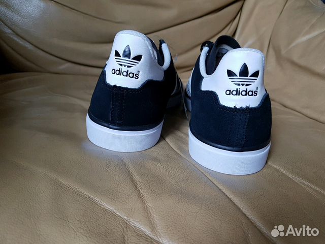Кроссовки -кеды Adidas новые замшевые 44.5 р