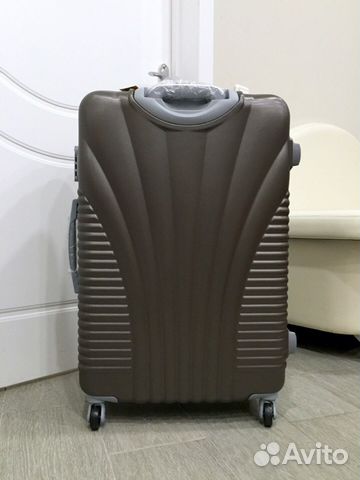 Чемодан на колесах Чемодан на колесах