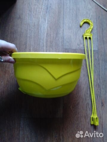 Кашпо салатовое подвесное Кашпо салатовое подвесное