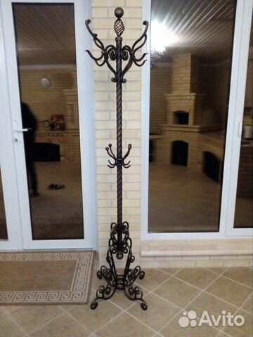 Кованая вешалка