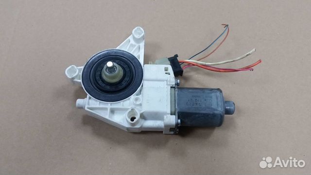 Мотор стеклоподъемника правый Mercedes W 164 ML GL Мотор стеклоподъемника правый Mercedes W 164 ML GL