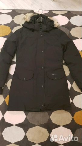 Женский пуховик Canada Goose Женский пуховик Canada Goose