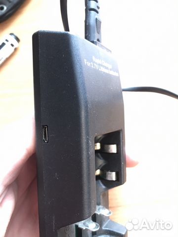 Универсальное зарядное устройство для аккумуляторн