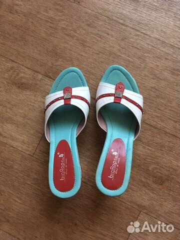 Босоножки кожаные