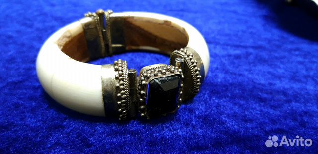 Старый браслет из кости Старый браслет из кости