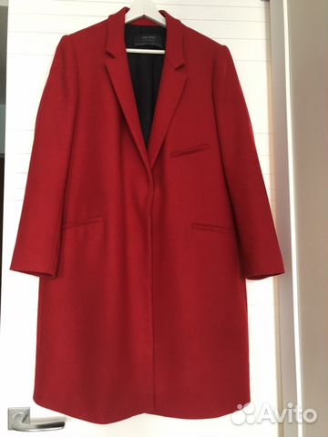 Пальто Zara красное