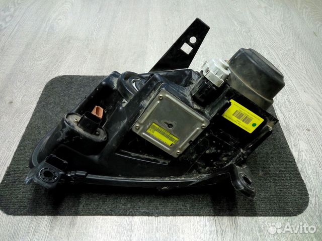 Фара правая Jeep Grand Cherokee вк2 2010 Фара правая Jeep Grand Cherokee вк2 2010