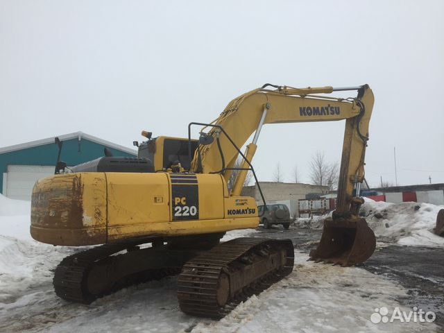 Экскаватор Komatsu 220 в аренду Экскаватор Komatsu 220 в аренду