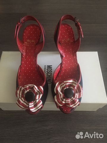 Босоножки Moschino Босоножки Moschino