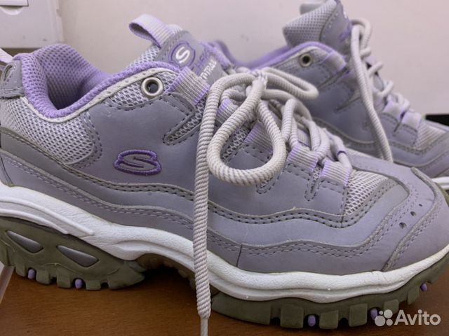 Кроссовки Sneakers оригинал в идеальном состоянии Кроссовки Sneakers оригинал в идеальном состоянии
