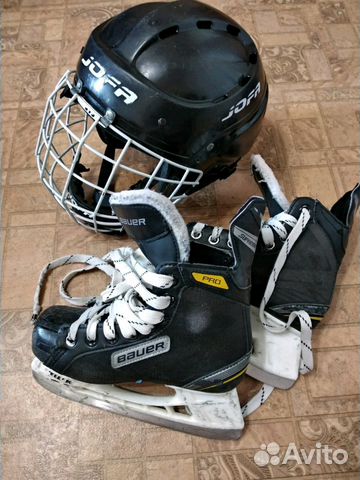 Хоккейная форма, шлем подростковый, коньки 35 разм