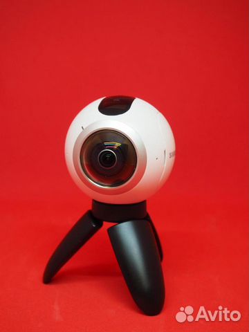 Панорамная камера SAMSUNG Gear 360