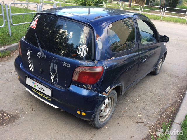 Toyota Vitz 1.0 AT, 2001, битый, 150 000 км